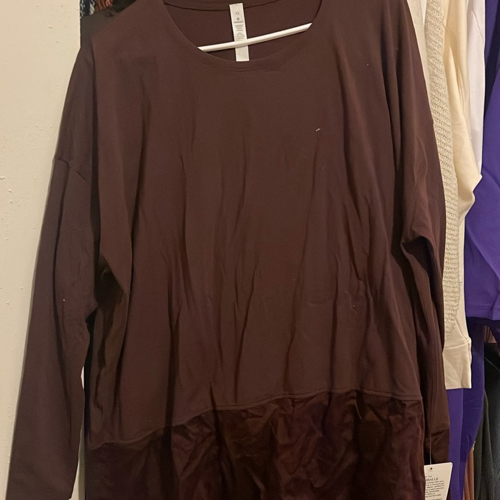Lululemon brand new never worn long sleeve